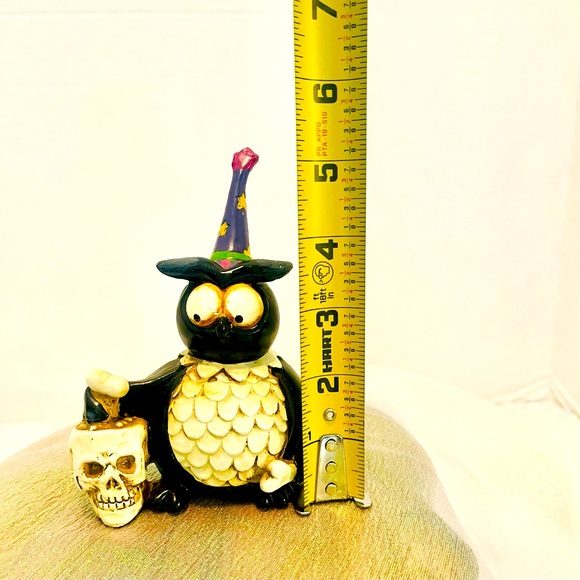 Halloween Black Owl Resin Statue - 5"
Halloween Decor Owl Figurine with Skull - Picture 6 of 9
